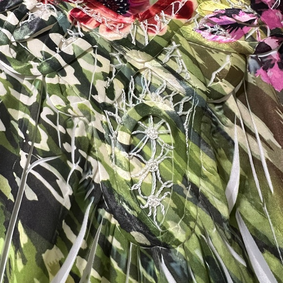 Silky Floral Top By New Directions Petite SZ PM - Picture 4 of 9